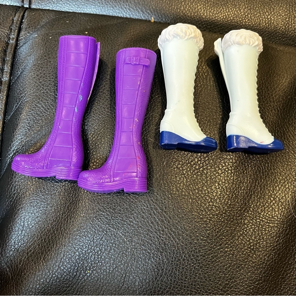 DC Super Hero Girls Action Dolls boots lot starfire frost